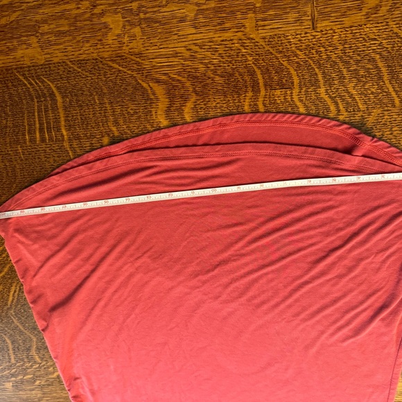 Ladies, White House black market top - Picture 8 of 8